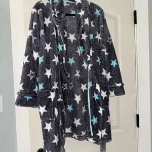 Sonoma Robe with Star Design